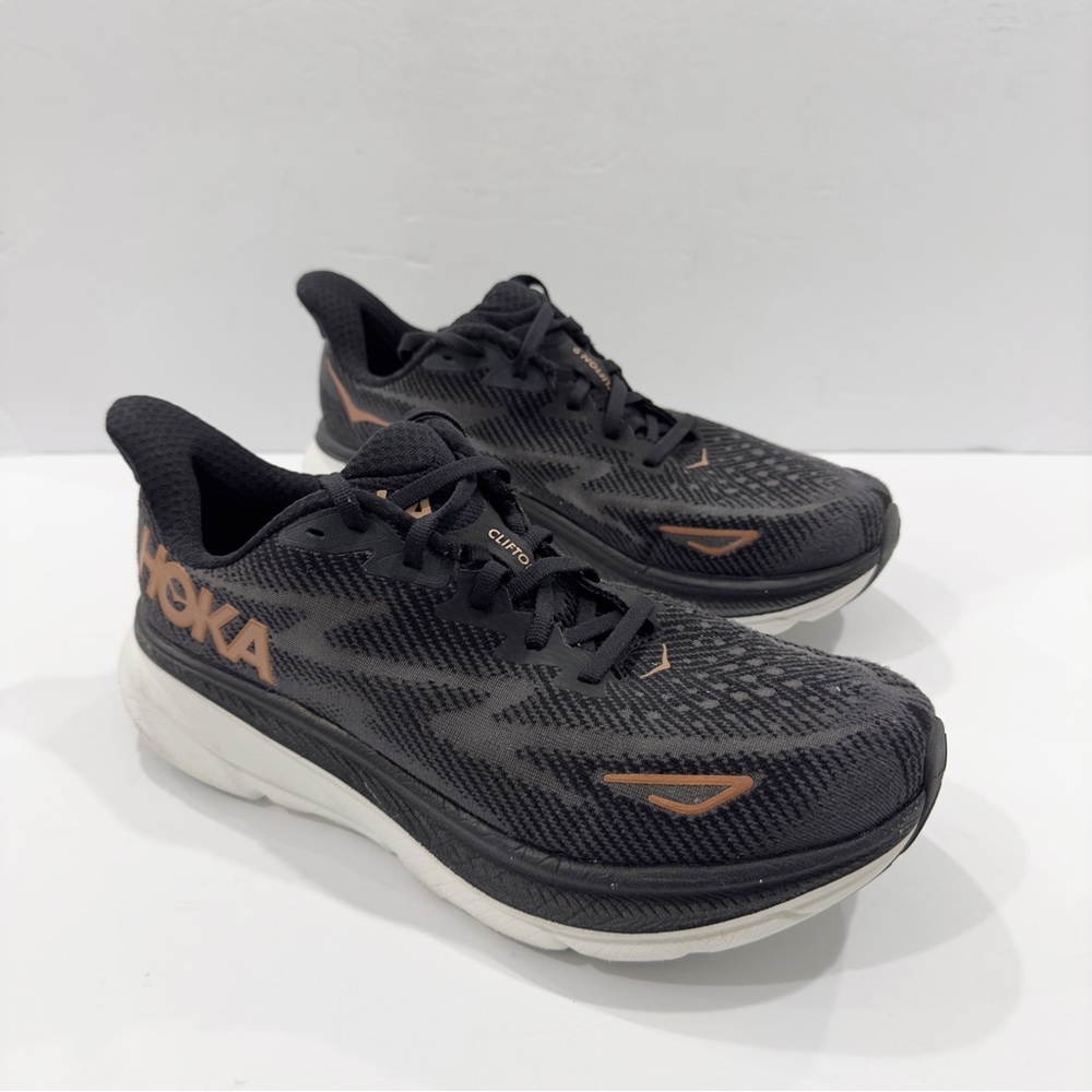 Hoka One One Wide Clifton 9 Women’s shoes